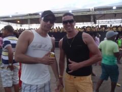 Oktober 10 Anos